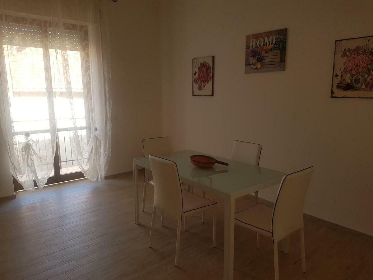 Casa Vacanza Xenia Аджерола Экстерьер фото